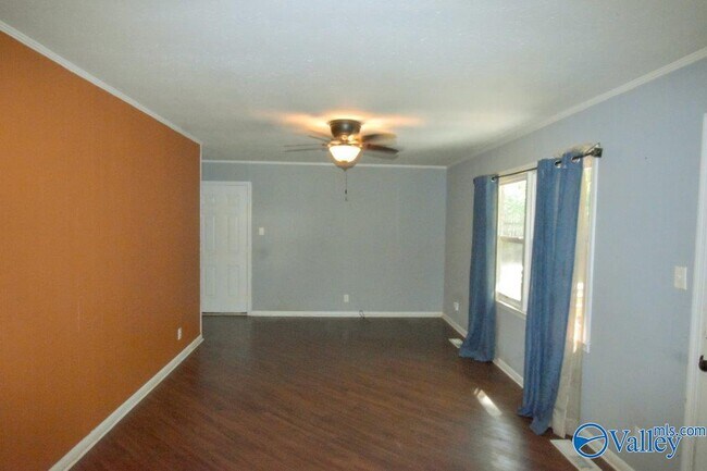 Building Photo - 4624 Daugette Dr NW