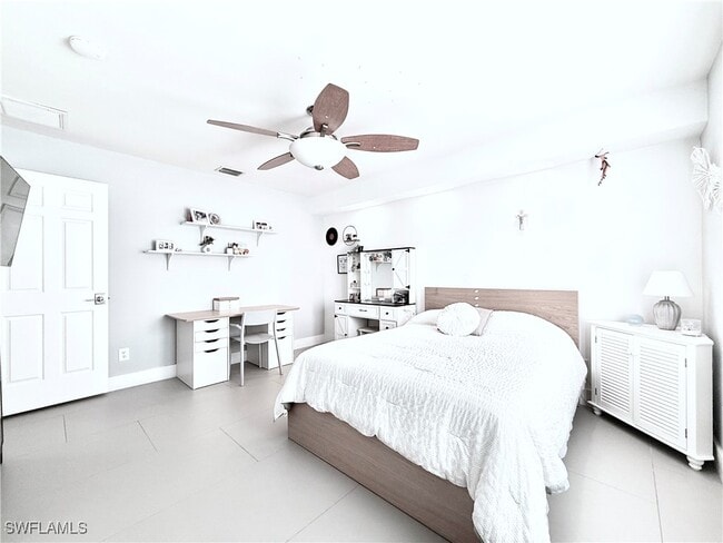 Building Photo - 3631 1st Ave NW