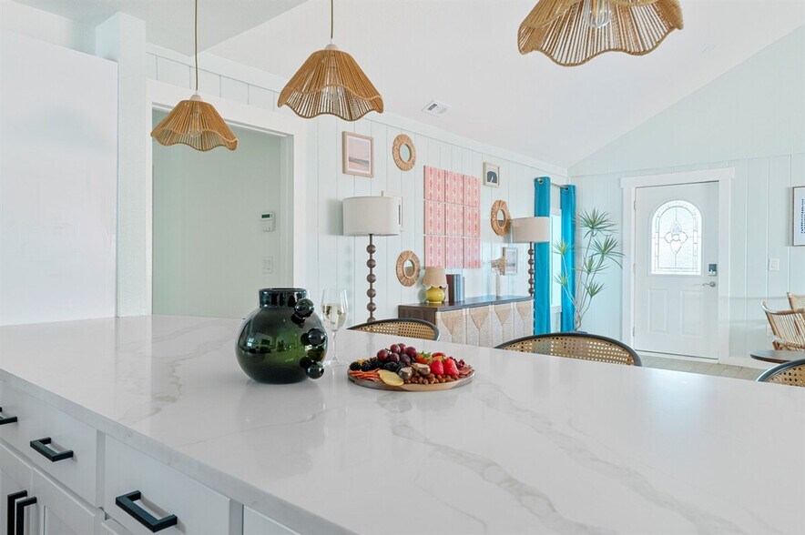 Building Photo - 8709 9th Ave NW