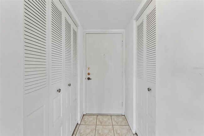 Building Photo - 6158 Palma Del Mar Blvd S