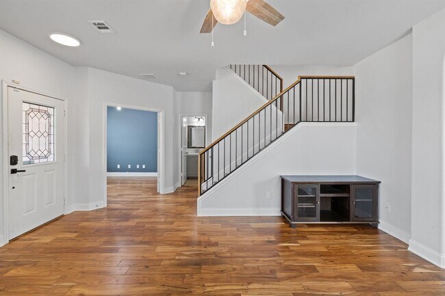 Building Photo - 1821 Indian Lodge Dr
