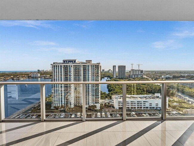 Building Photo - 17301 Biscayne Blvd