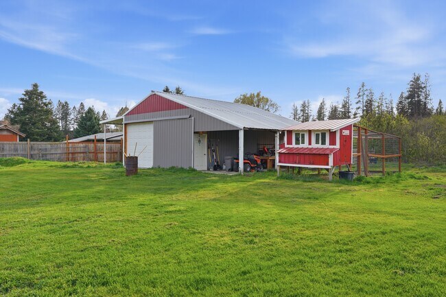 Building Photo - 21913 N Meadowview Dr