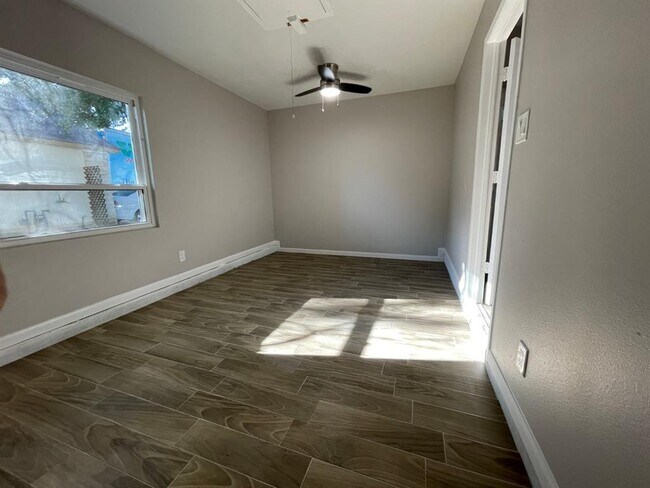 Building Photo - 1809 Prairie Star Ln