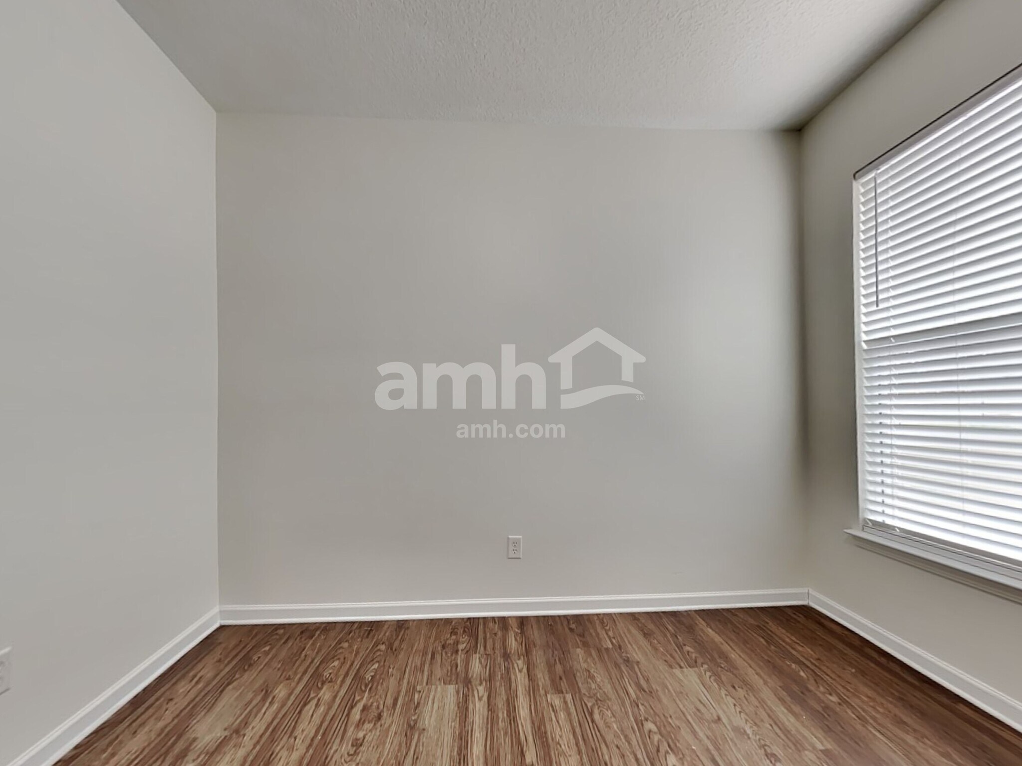 Building Photo - 4622 Glendas Meadow Dr