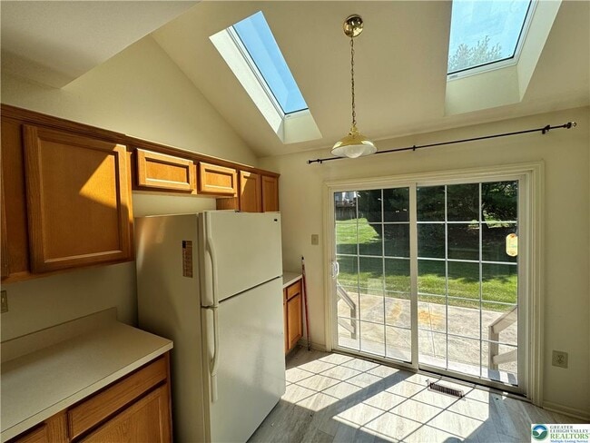 Building Photo - 4142 Huckleberry Dr