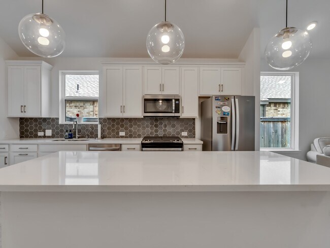 Building Photo - 21143 Austin Chalk Dr