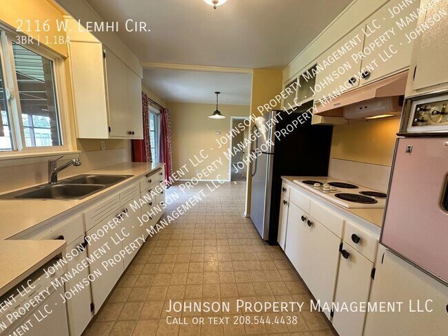 Building Photo - 2116 W Lemhi St