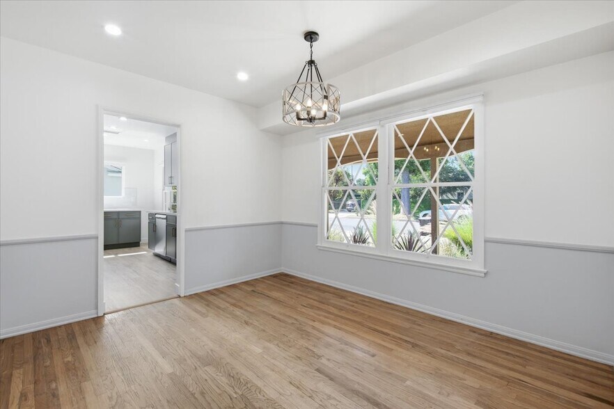 Building Photo - 12818 Hatteras St