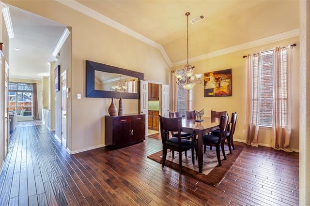 Building Photo - 920 Fannin Dr