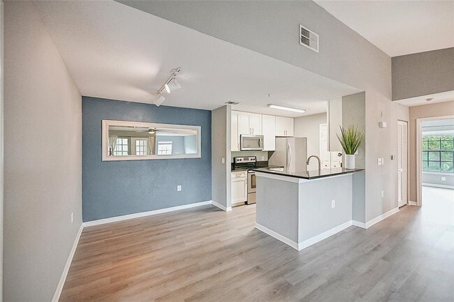 Building Photo - 7417 Vista Way