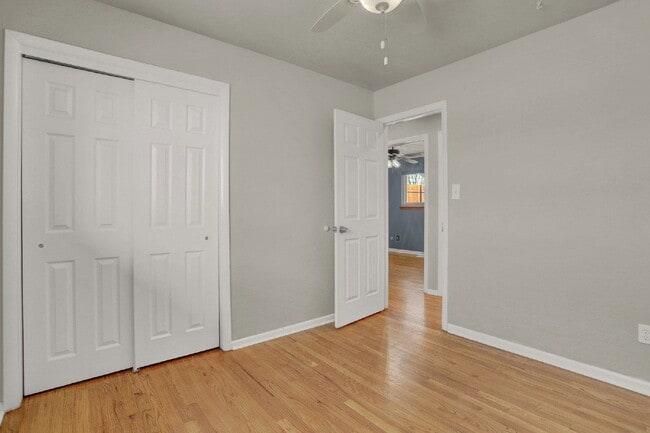 Building Photo - 13 N Dartmouth St