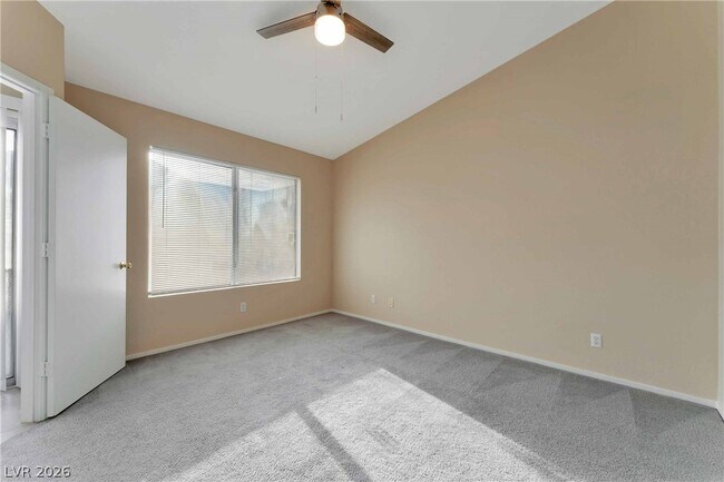 Building Photo - 5321 N Padero Dr