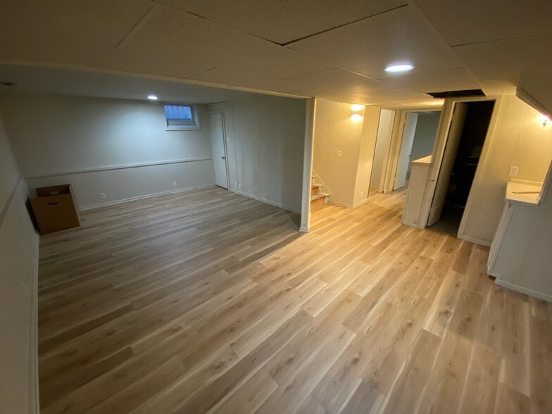 Family Room - 3509 Aquila Ave S