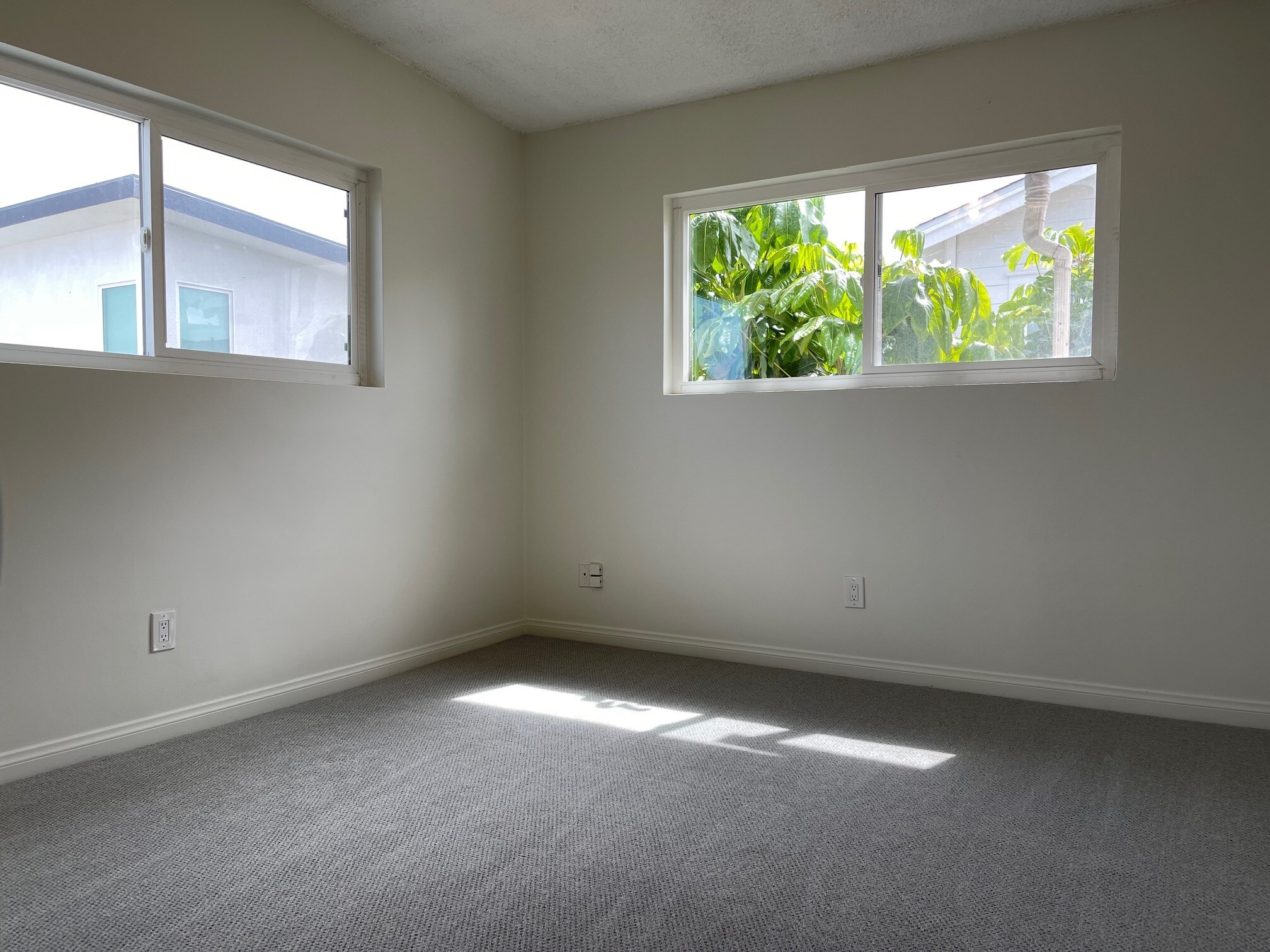 Building Photo - 2015 Plant Ave