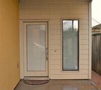 Building Photo - 4338 Spencer St