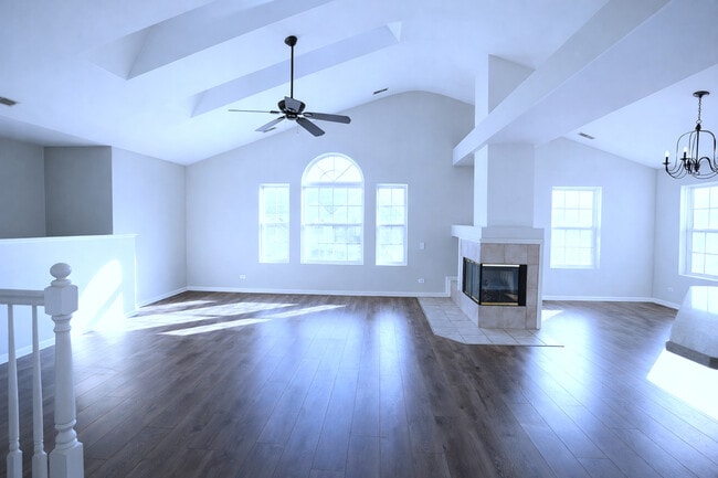 Building Photo - 2866 Stonewater Dr