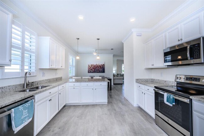 Building Photo - 15145 Spanish Point Dr