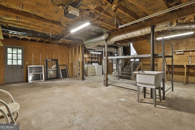 Building Photo - 157 Hyde Cir