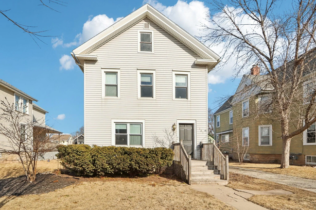 Primary Photo - 181 E 1st St