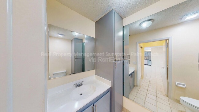 Building Photo - 1921 N Congress Ave