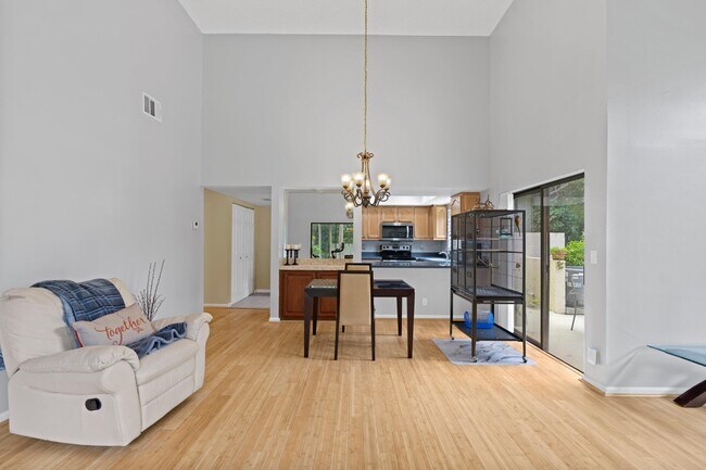 Building Photo - 3130 Kingswood Terrace