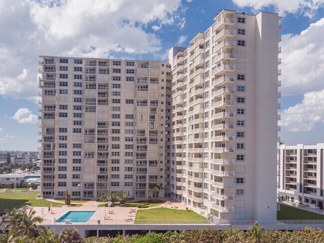 Building Photo - 750 N Ocean Blvd