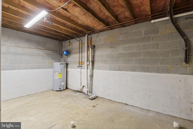Building Photo - 11204 Sitting Bull Cir