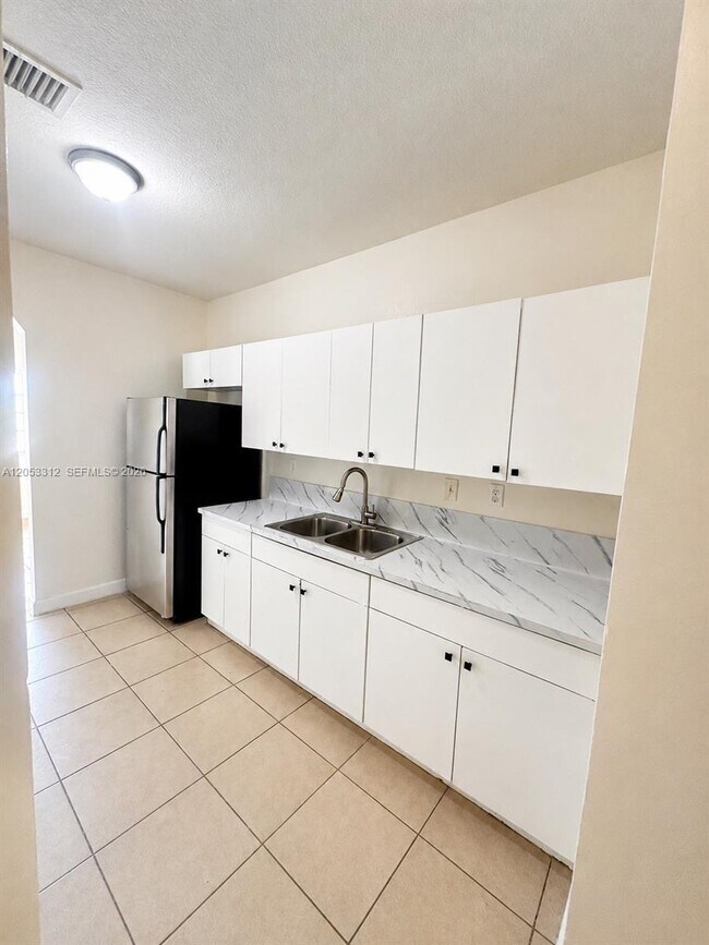 Building Photo - 26524 SW 138th Ave