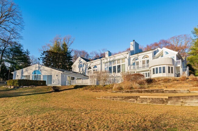 Building Photo - 19 Mallard Dr
