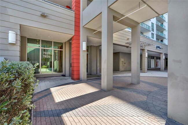 Building Photo - 7825 NW 107th Ave
