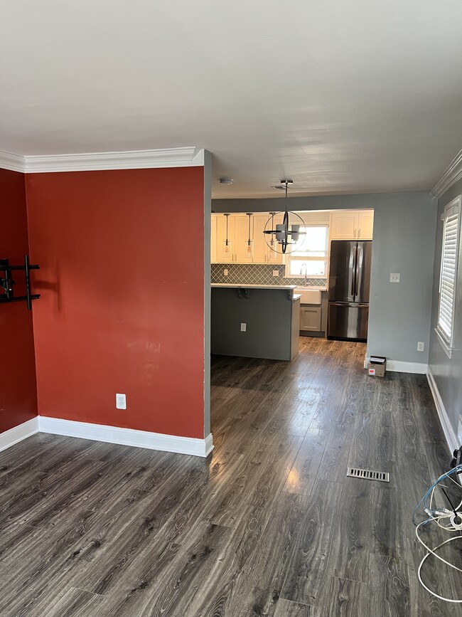 Building Photo - 3001 16th Rd S