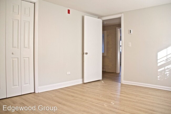 Building Photo - 1370 Smith St