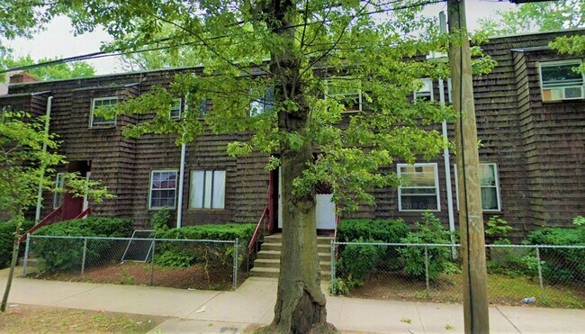 Primary Photo - 435 Orchard St