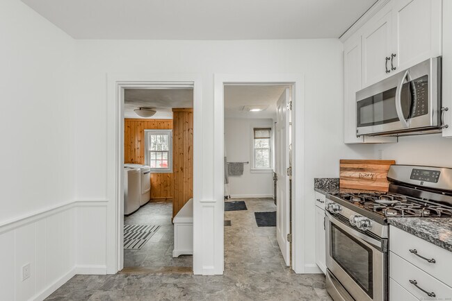 Building Photo - 21 Elsmere Rd