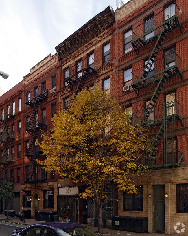 Building Photo - 102 Suffolk St