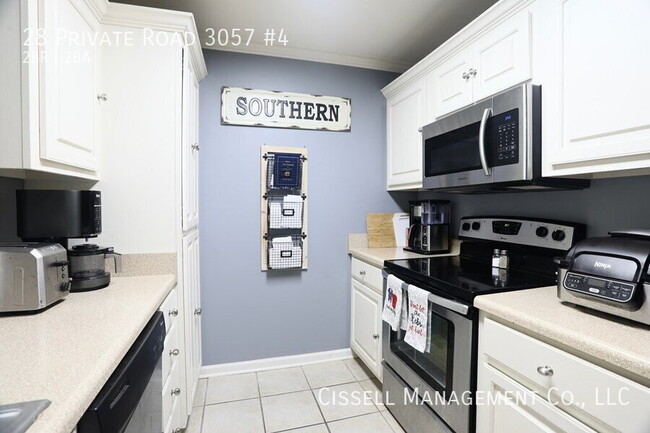Building Photo - 28 Private Rd 3057