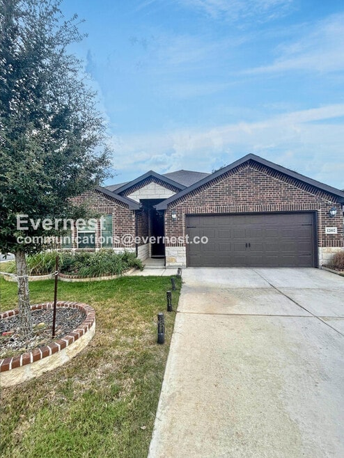 Building Photo - 12002 Benetto Aly