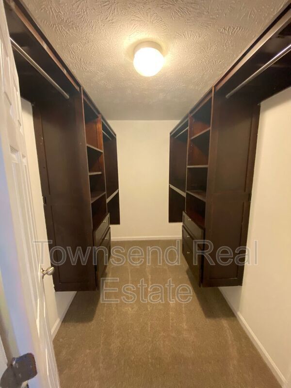 Building Photo - 376 Tennessee Walker Dr