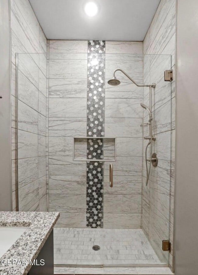 Building Photo - 313 Vin Raliuga Ct