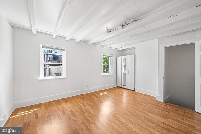 Building Photo - 1615 N Philip St