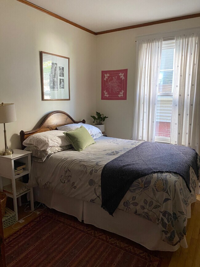 Building Photo - 21 Fessenden St