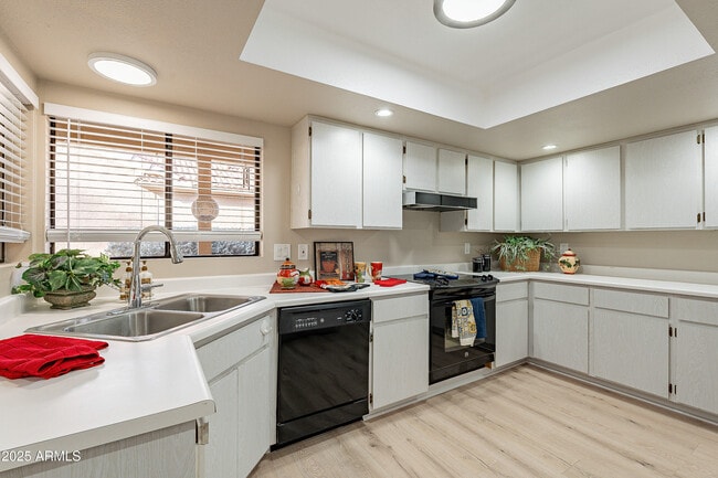 Building Photo - 25822 S Boxwood Dr