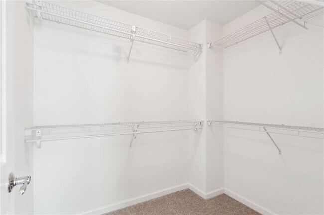 Building Photo - 2252 Limehurst Dr
