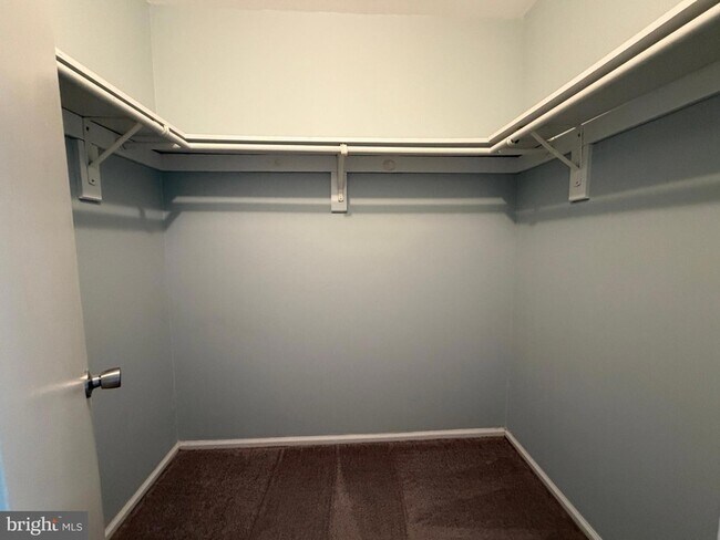 Building Photo - 99 Brookview Cir