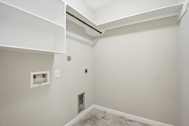 Building Photo - 3411 Country Club Blvd