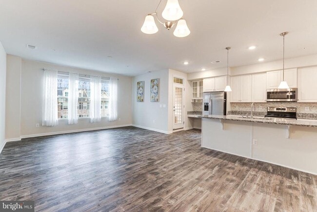 Building Photo - 7071 Darbey Knoll Dr
