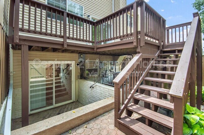 Building Photo - 5522 Jowett Ct