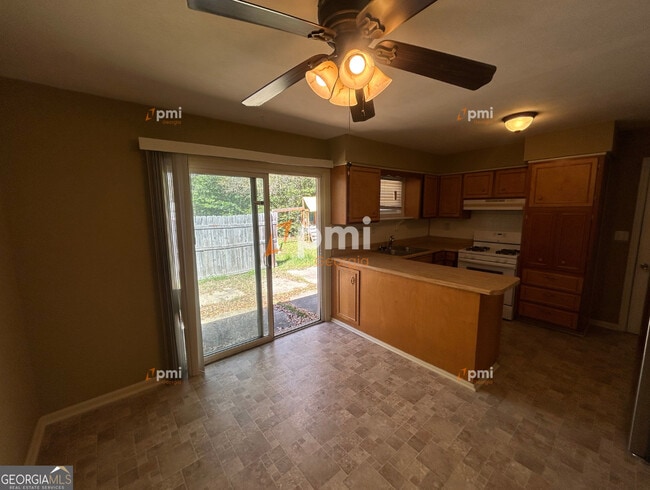 Building Photo - 1549 Barcelona Dr