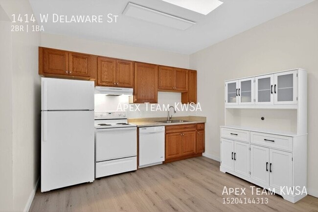 Building Photo - 1414 W Delaware St